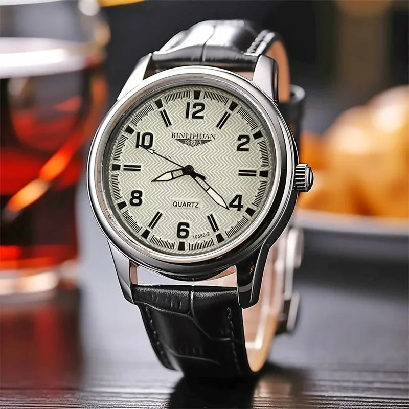 Montre Quartz Homme Business — Boîtier Rond Alliage, Bracelet Cuir, Étanche 3 ATM, Coffret Cadeau Inclus | TechNova X