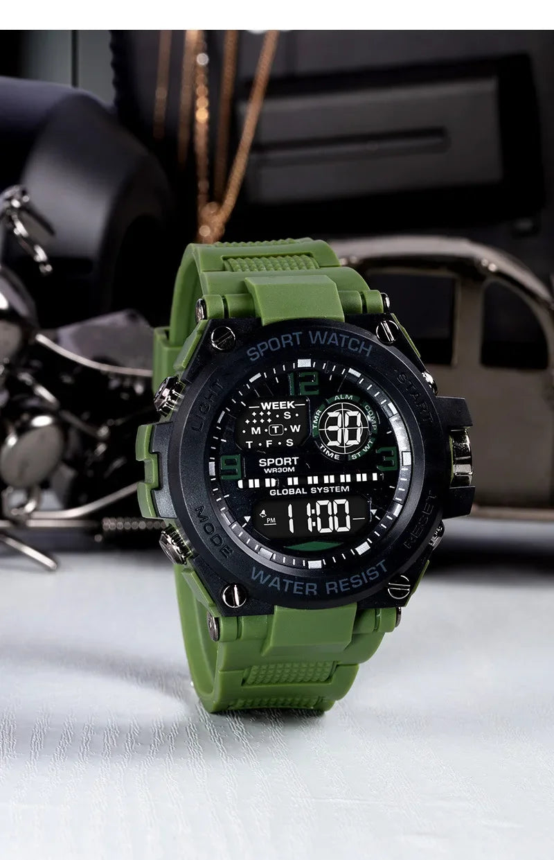 Montre Sport Digitale YIKAZE A69270 — Grand Cadran 56mm, LED, Chronomètre, Alarme, 3 ATM