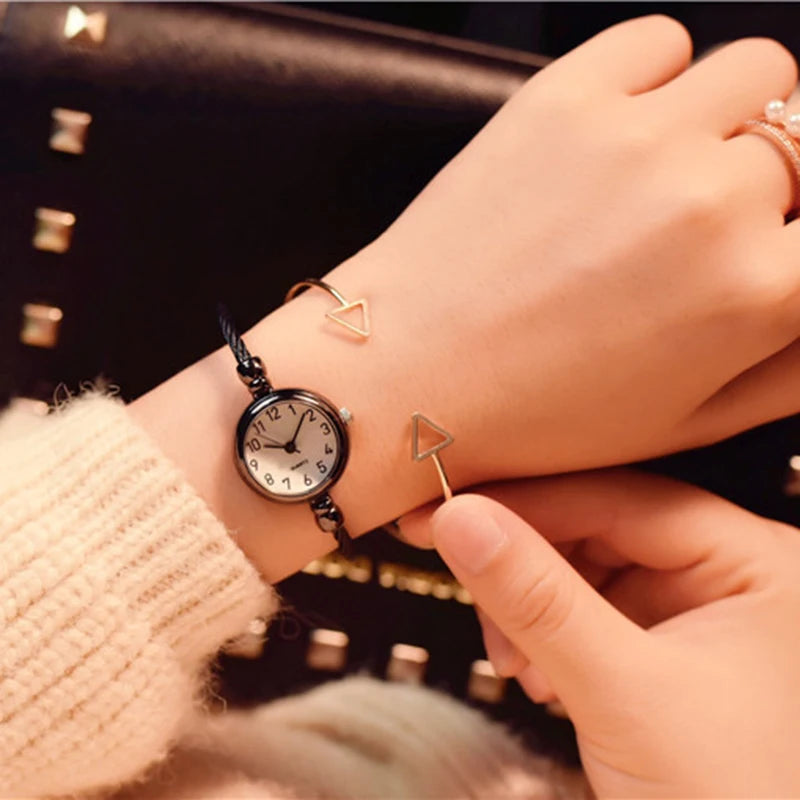 Montre Bracelet Jonc Femme Quartz YIKAZE — Acier Inoxydable, Style Rétro Luxe, 14 Coloris