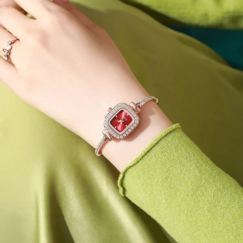 Montre Femme Quartz Cristal MOONBIFFY — Bracelet Cuir, Cadran Orné de Cristaux, 5 Coloris