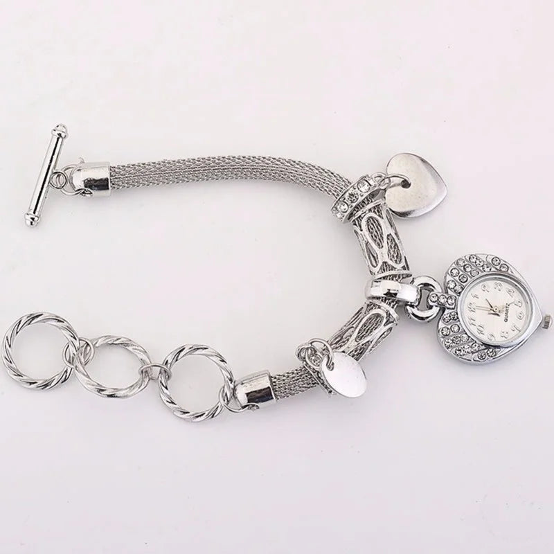 Montre Bracelet Femme Cœur d’Amour THY0312 — Alliage Doré ou Argenté, Style Romantique Fashion