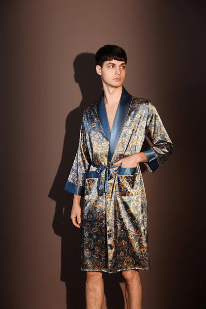 Kimono Peignoir Satin Imprimé Homme — Robe de Chambre avec Poches, Col en V