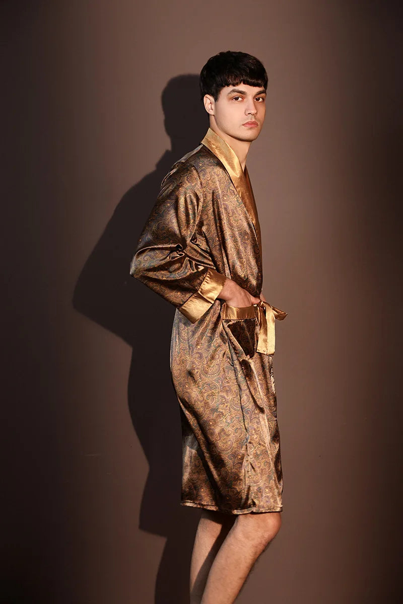 Kimono Peignoir Satin Imprimé Homme — Robe de Chambre avec Poches, Col en V
